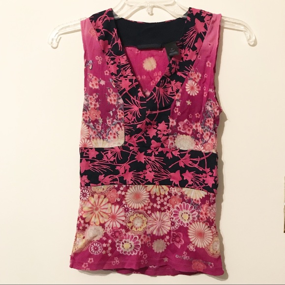 Dkny Tops - DKNY top.
